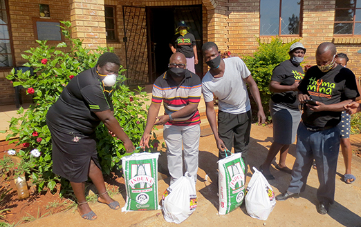 Food parcels for hundreds of foreigner families