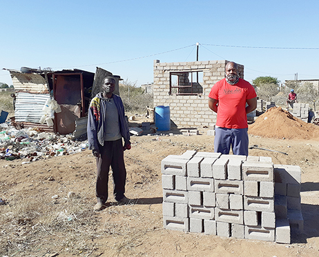 Vhathu Ndi Mapfura Foundation builds house for indigent man