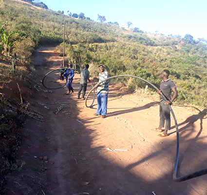 Lwamondo-Habelemu make their plans to get water