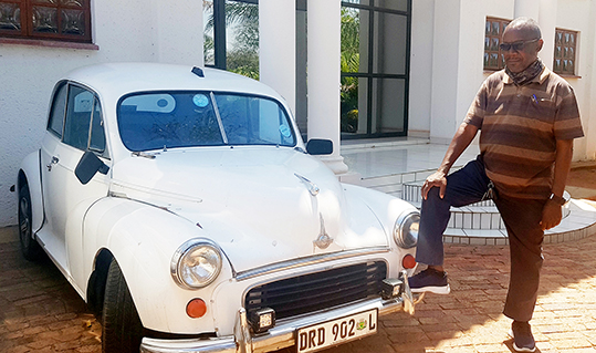 This 1954 Morris still makes the heads turn