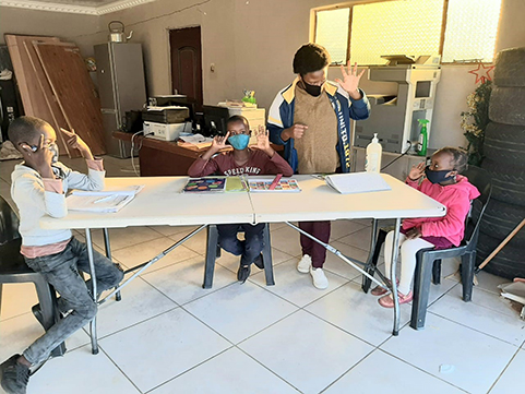 Rotondwa gets won over by the young ones