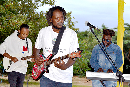 Lufuno Munzhelele records live performance