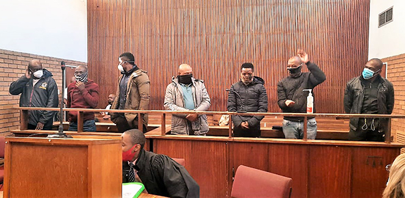 Bad week for SANDF as nine border soldiers are arrested