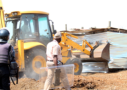 Municipality takes hard line against illegal occupiers