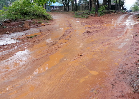 Power failures and slippery roads in Valdezia on rainy days