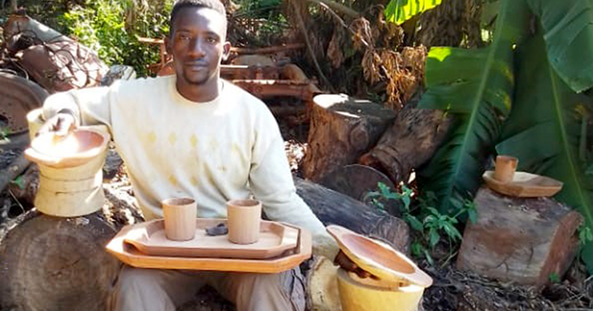 Begwa longs to promote his wood carvings