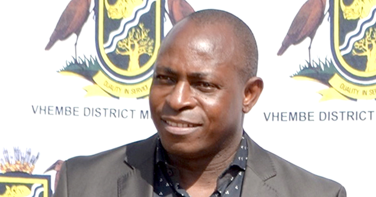 Former mayor Tshifhango gives in and steps aside