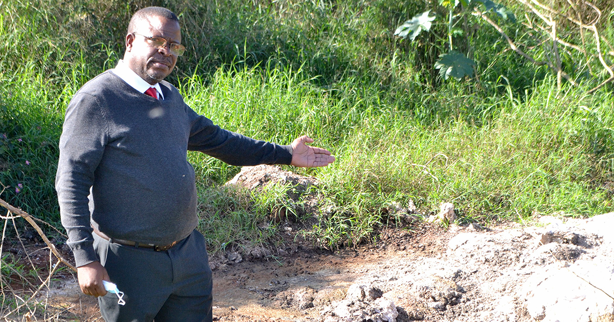 Maniini residents plead with VDM to fix the stink