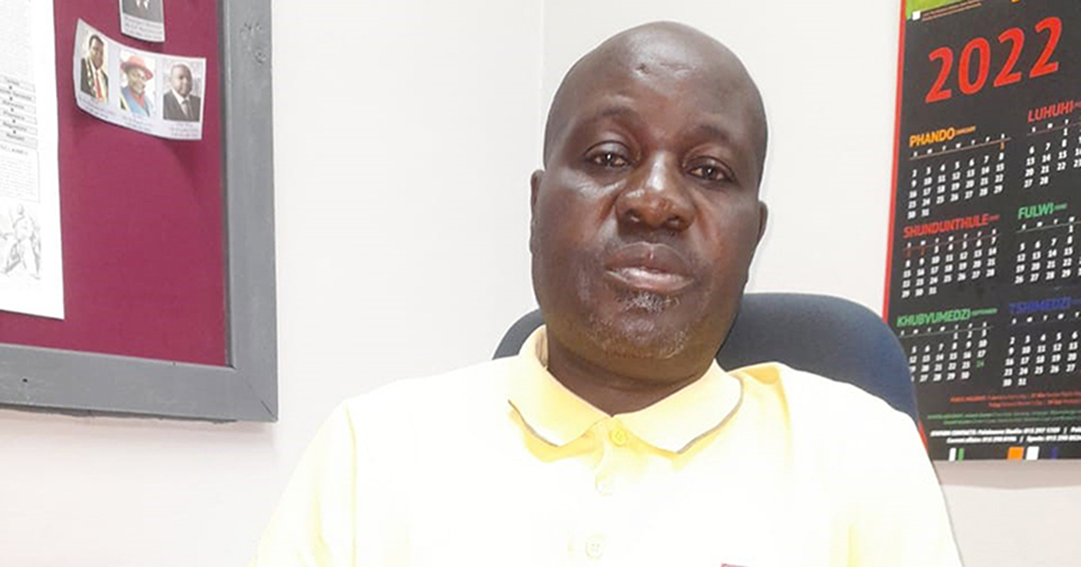 Journalist robbed at gunpoint