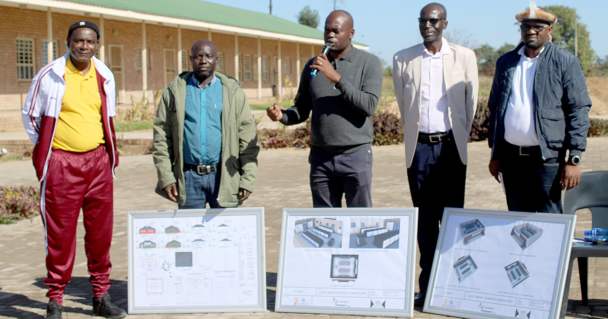Former Khomanani High learners sponsor science centre at school