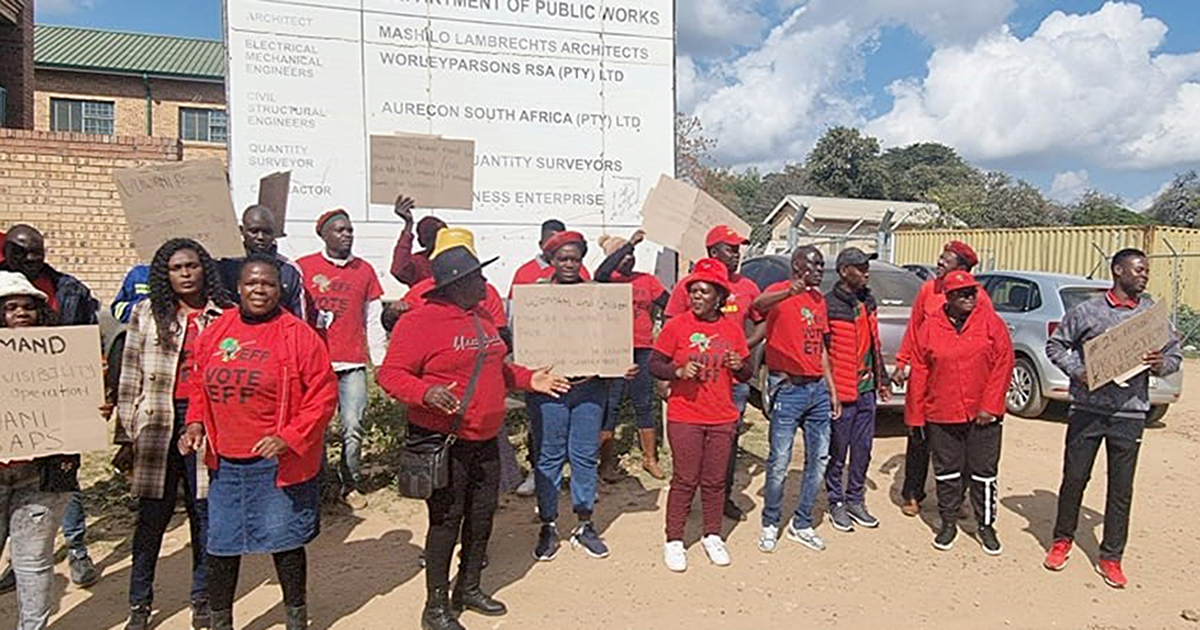 Residents march to Vuwani Police Station to demand 24/7 services