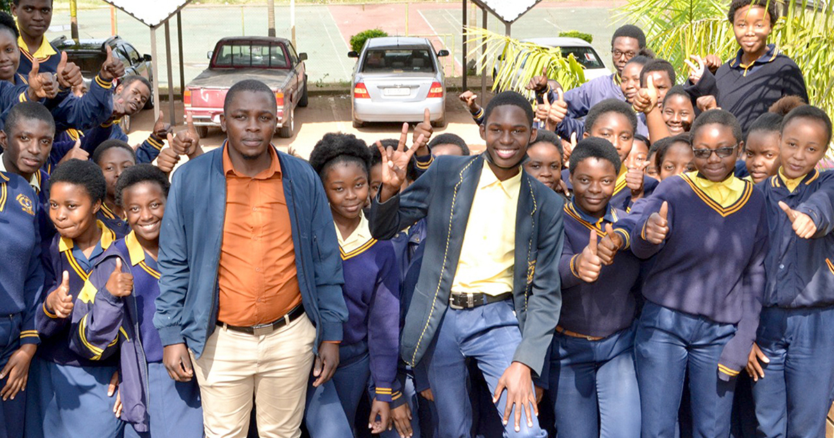 Hero's welcome for Thendo on returning home from USA