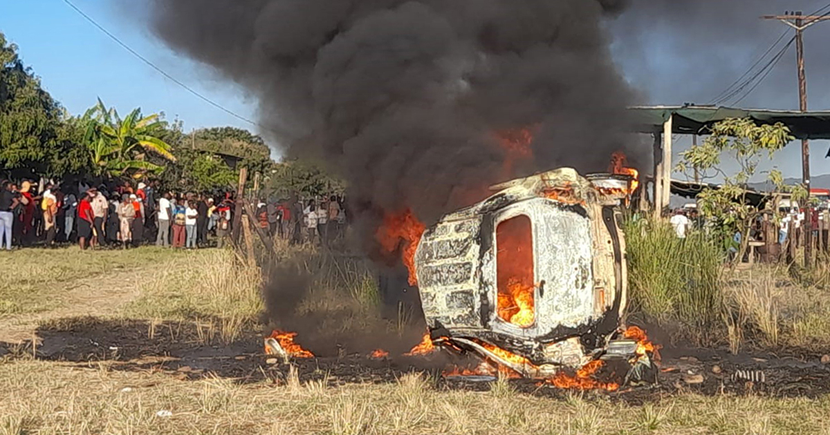 Two suspects burnt to death after suspected abduction