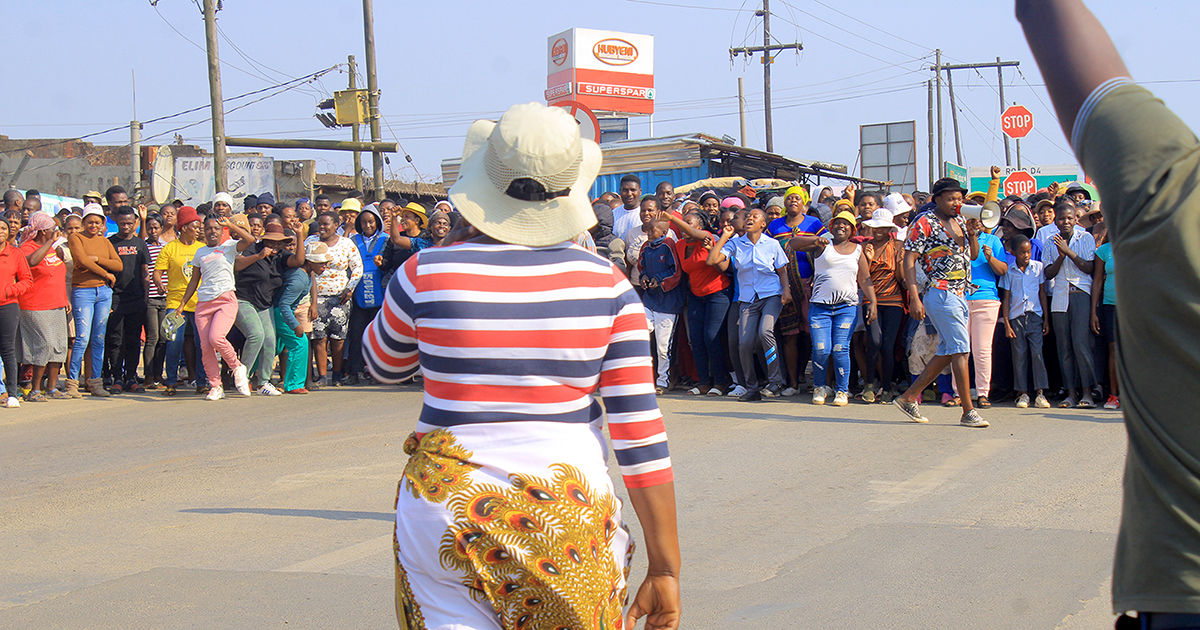 Protesters again shut Elim Mall down