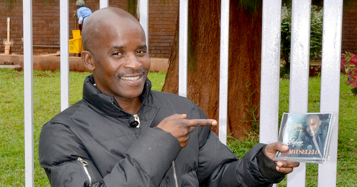 Well-known gospel artist Lufono Tambani releases his new CD