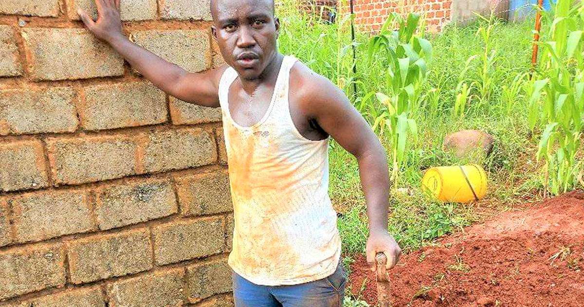 Nethengwe is not ashamed of shuffling poo