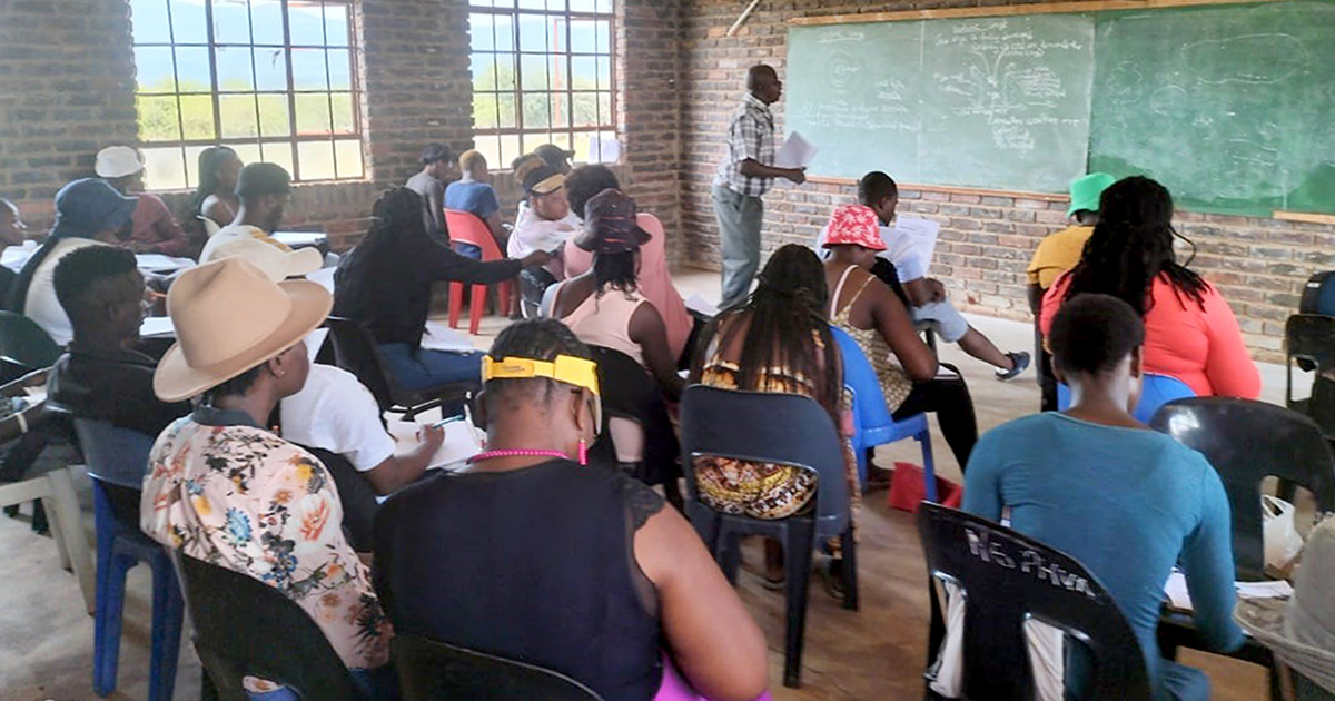 Retired principal now devotes time to struggling Grade 12s