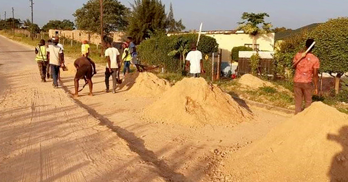 Fed-up residents decide to take ownership of 'poor' roads