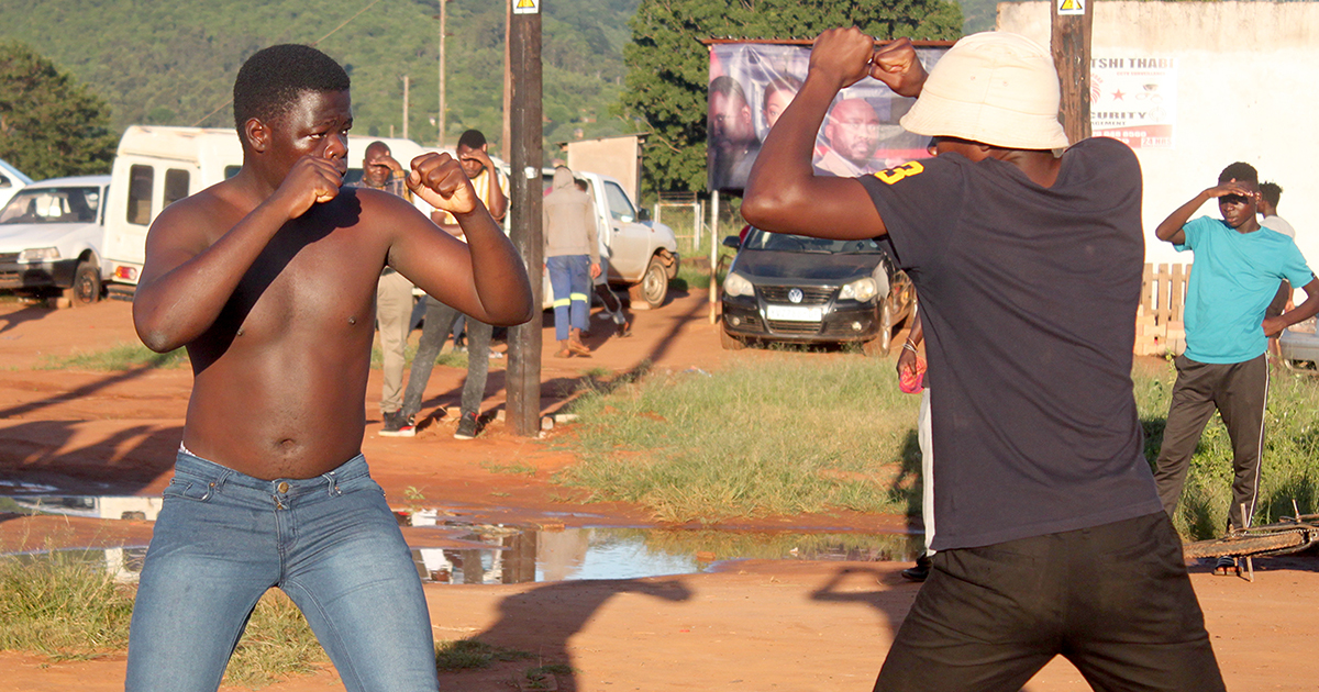 Bare-knuckle fighters to honour 'The Time Bomb'