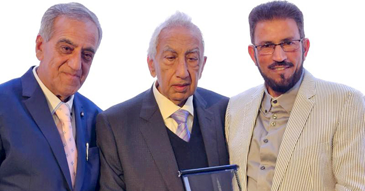 Lifetime service award given to Solly Noor