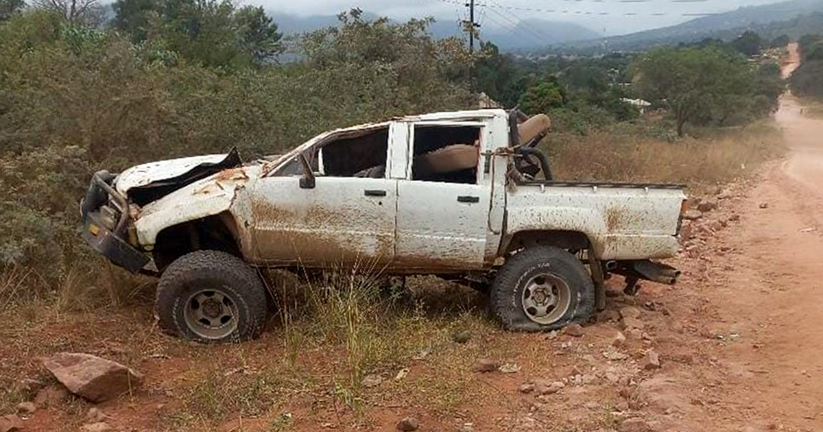 Why don't you rather fix our roads, Rambuda youths ask Thulamela