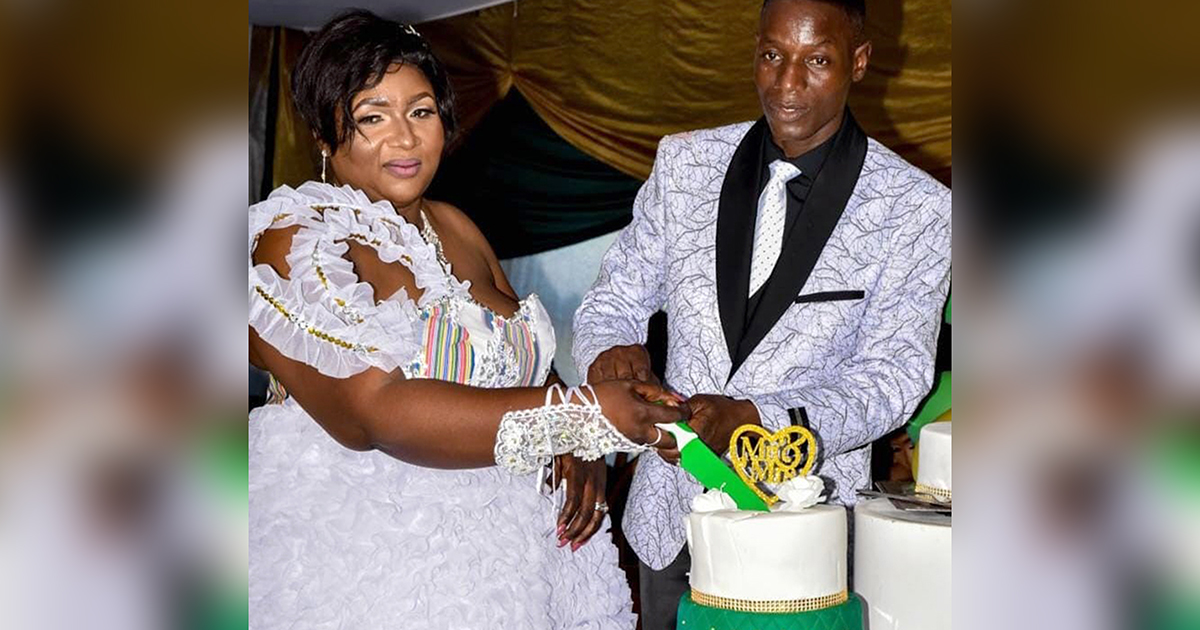 Micheal na Thivhudzwi vho tshata nga murahu ha minwaha ya fumbili rathi.