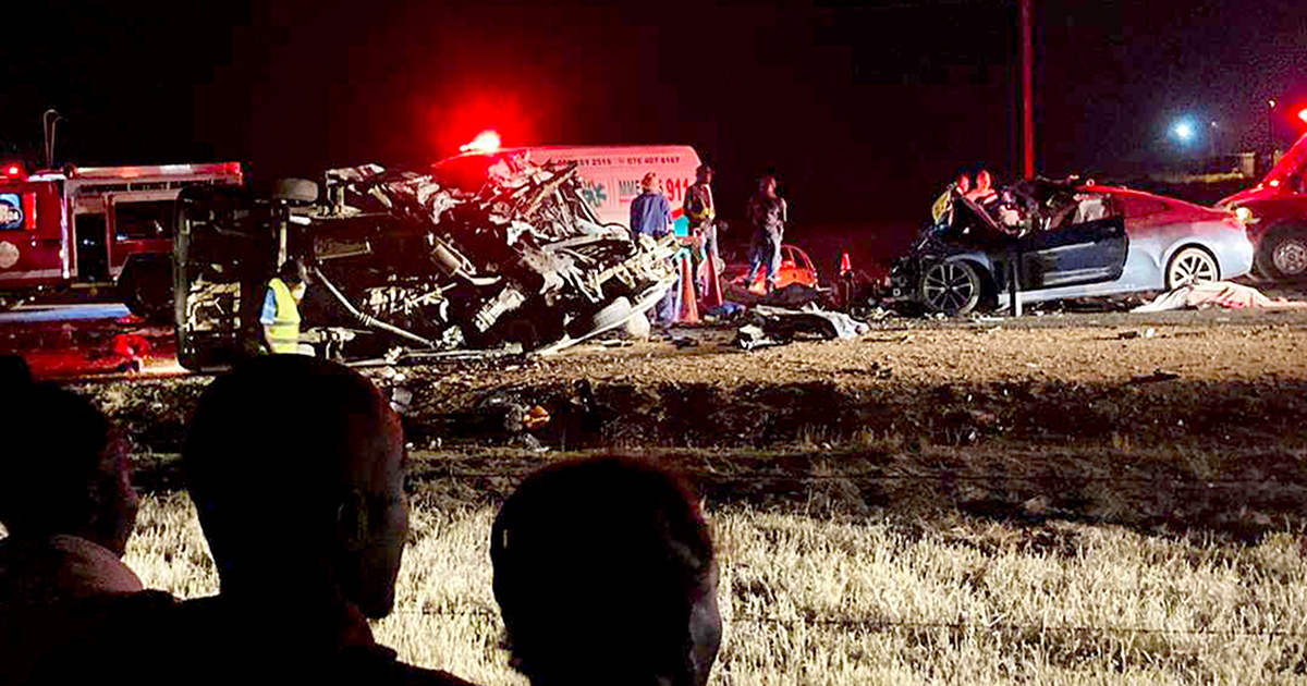 Eight people die in yet another horror crash
