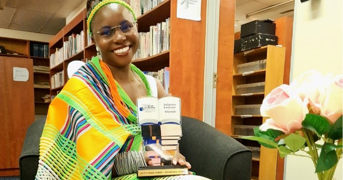 Mutsitselwa Mureri o pfufhwa nga kha bugu yawe ya zwirendo ya 'Mbuno dza lufuno'.