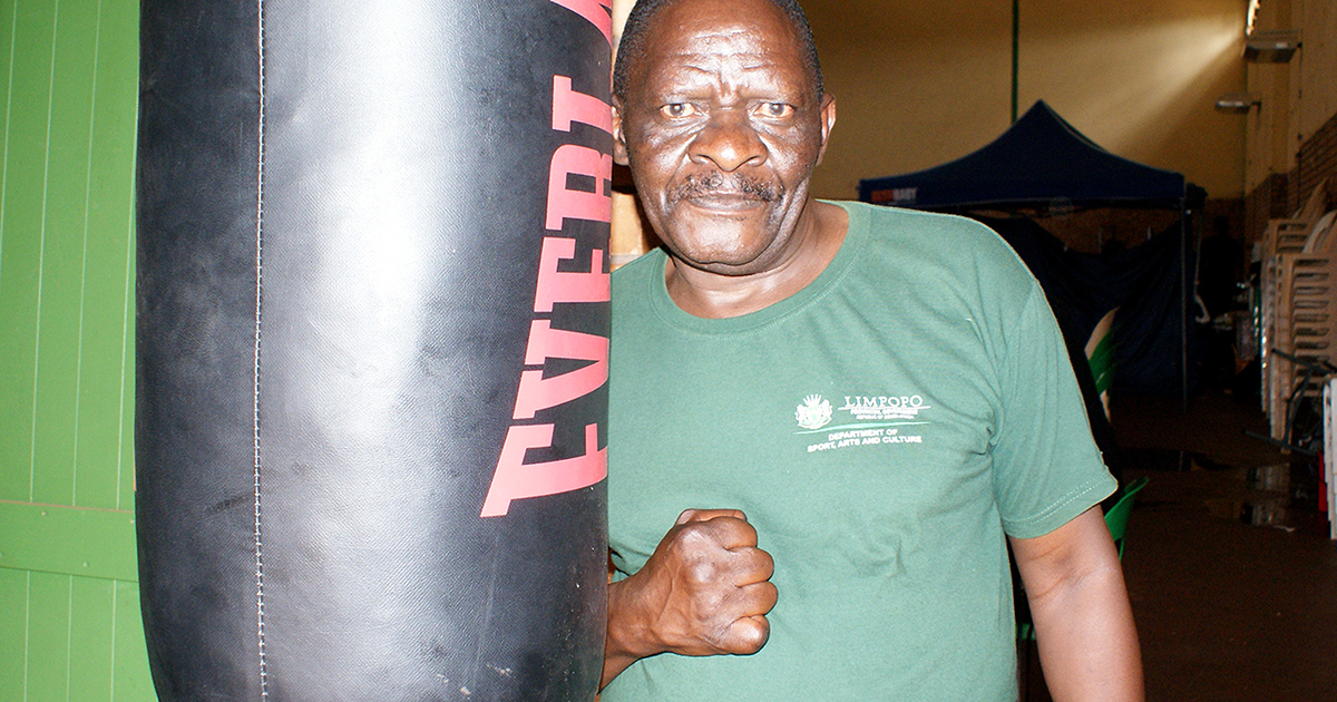 Smoking Joe declares war on his boxers' opponents
