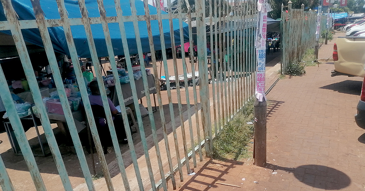 Hawkers reckon they are not the cause of the Thohoyandou stench