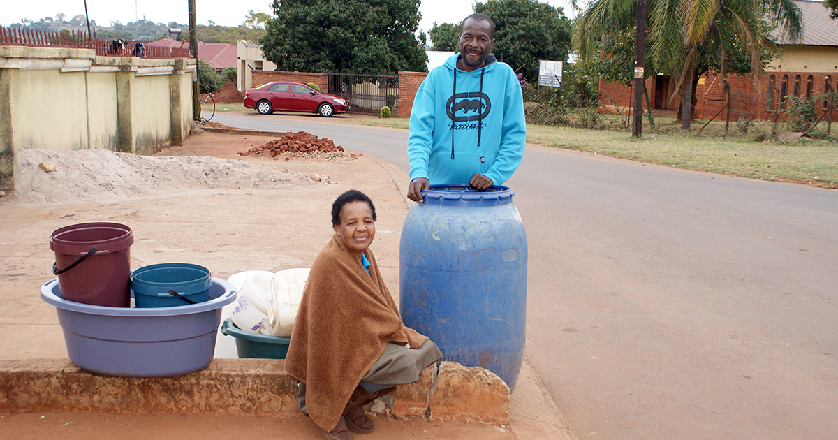 Vhadzulapo vha Makwarela vha na ṱhahelelo ya maḓi.