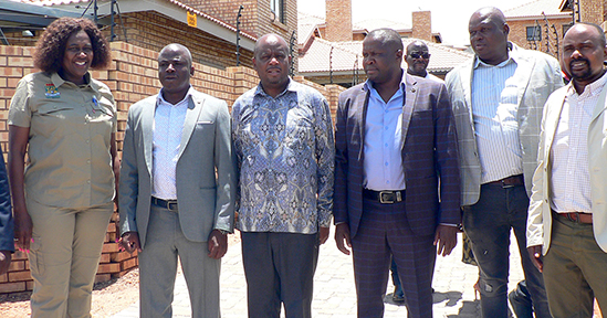 Venetia Mine vho farana zwanḓa na vha masipala wa Musina kha tshumelo dza u fhaṱa dzi nnḓu.