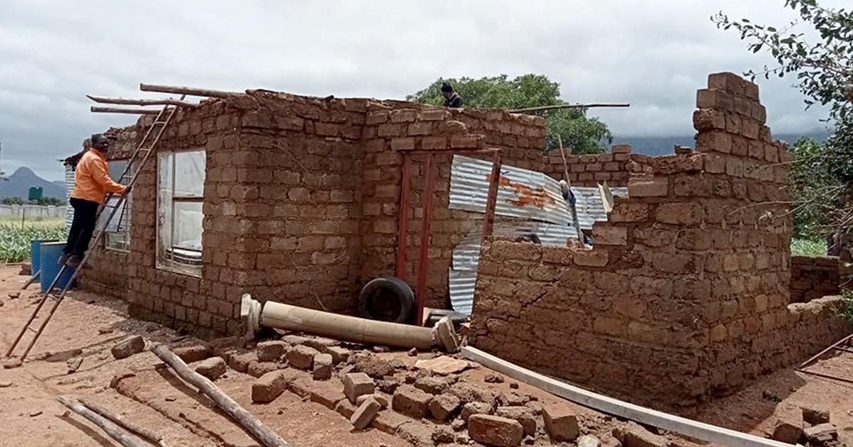 Fierce wind leaves dozens of Muraleni families without shelter