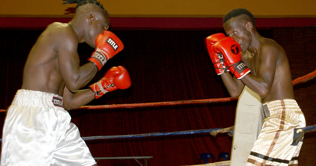 Tshisikhawe knocks out Thagamega in 4th