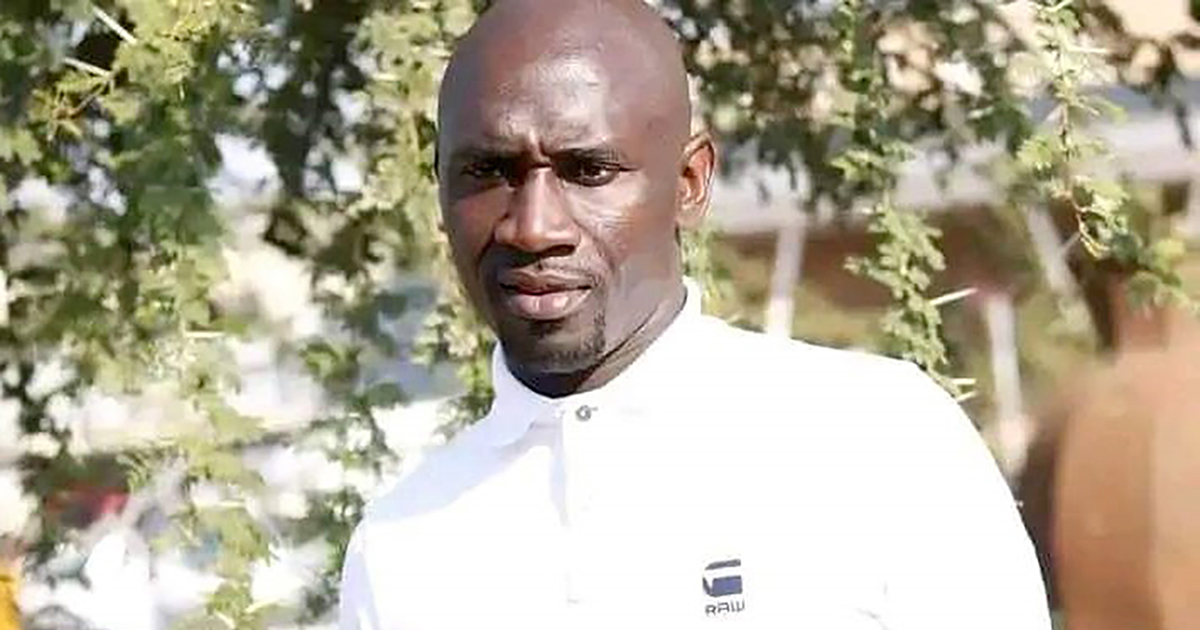 Taxi owner gunned down and robbed