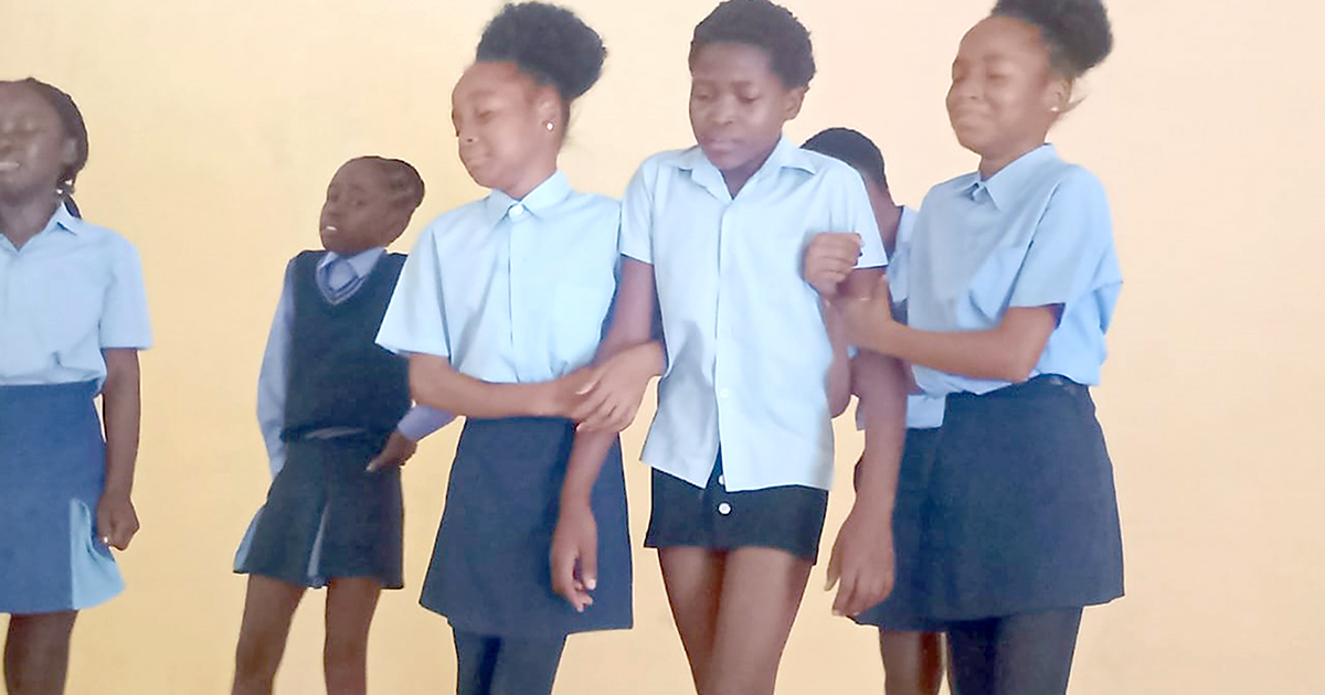 Ḽitambwa ḽiswa ḽine ḽa amba nga ha u dzhiiwa nga khani ha vhana.