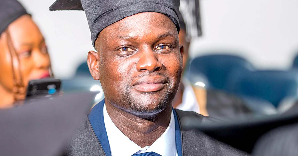 Naledzani's difficult journey from security guard to honours degree