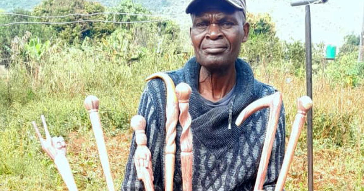 Netshithuni fights unemployment with wood carving