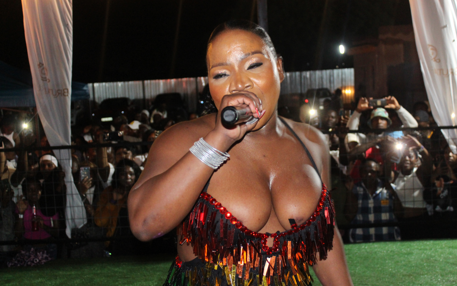 Makhadzi shows why she is a super star at Yellow Village festival