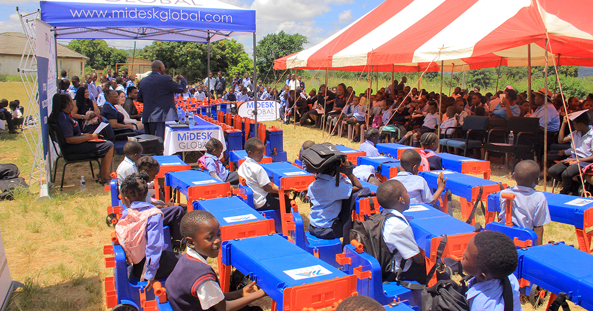 Ketlani Primary gets 100 innovative 'wheelie' bags that turn into desks