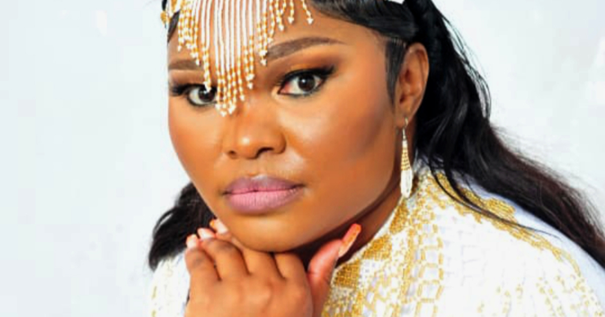 Rohola Roholiswa lifts festive spirits