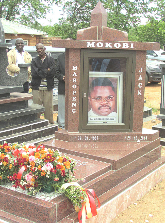“Distinguished journalist and communicator” buried
