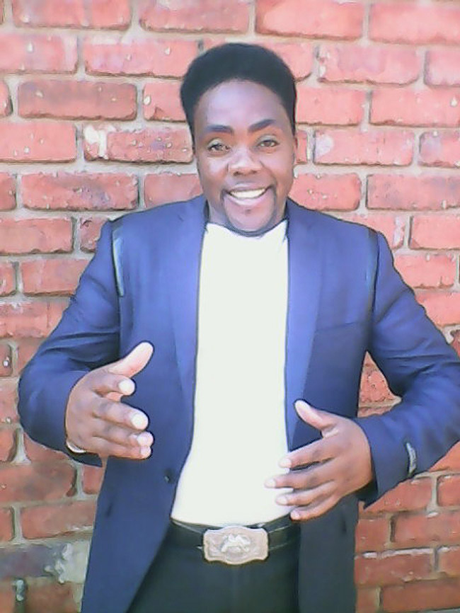 Debut album for Robert Muedi