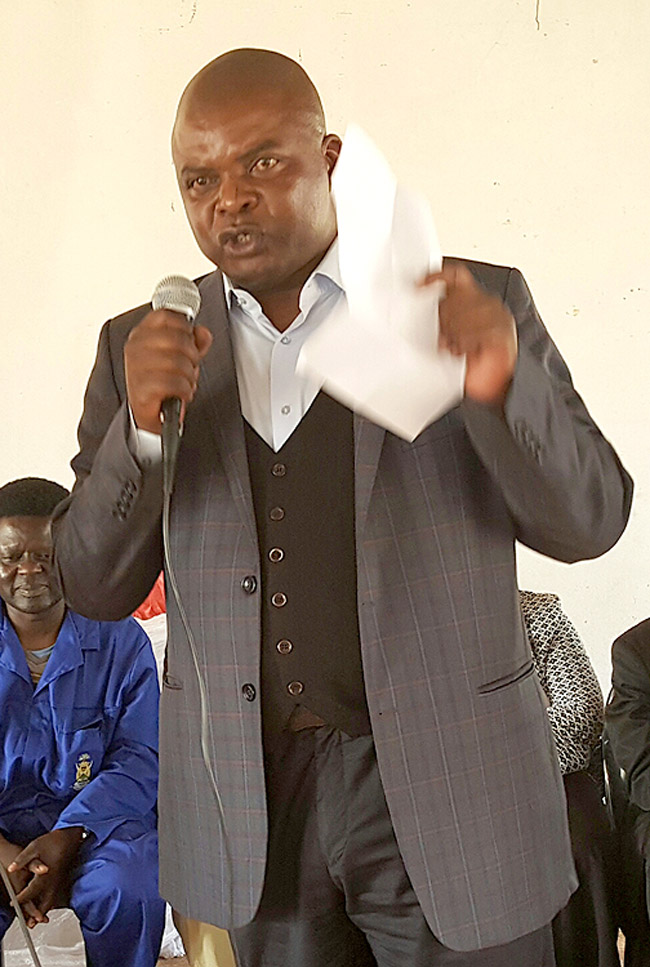 Tshivhase launches scathing attack on Ravhura