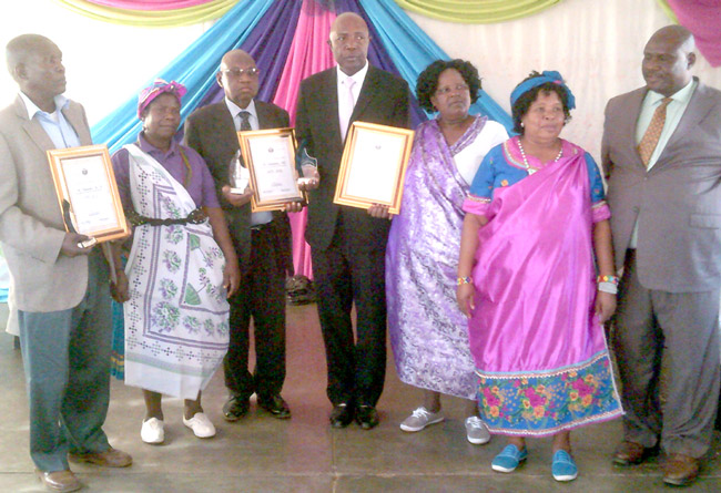 Community members pay homage to teachers