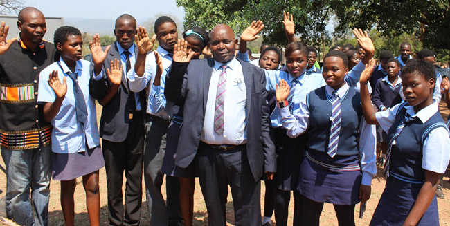 Dedicated principal Takalani (65) retires