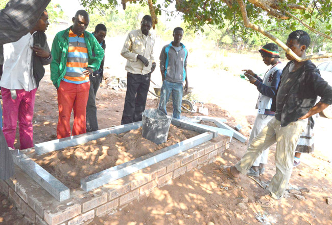 Chaos erupts at graveyard in Mauluma