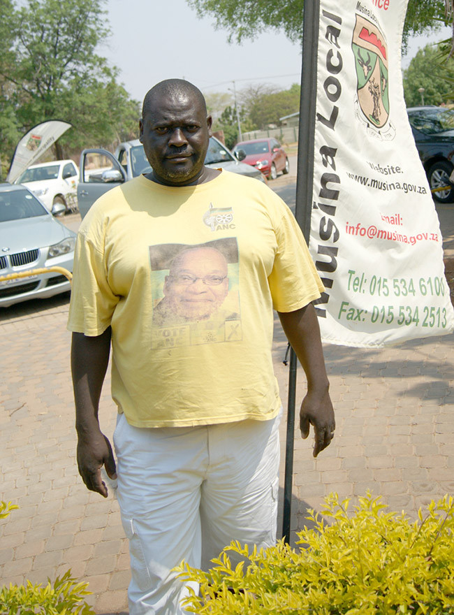 Dismissed municipal worker wants job back