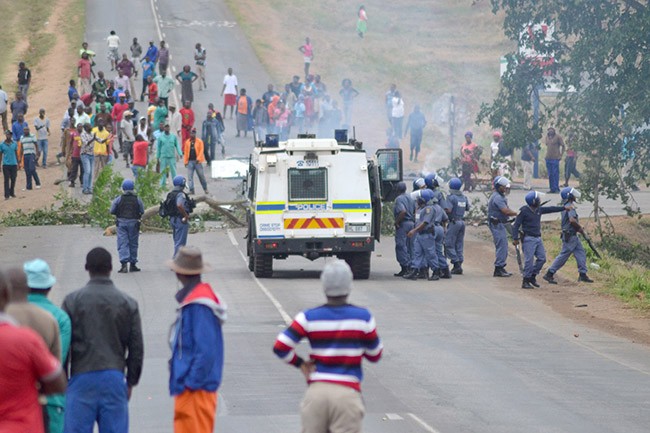 Water war erupts at Budeli and Dumasi